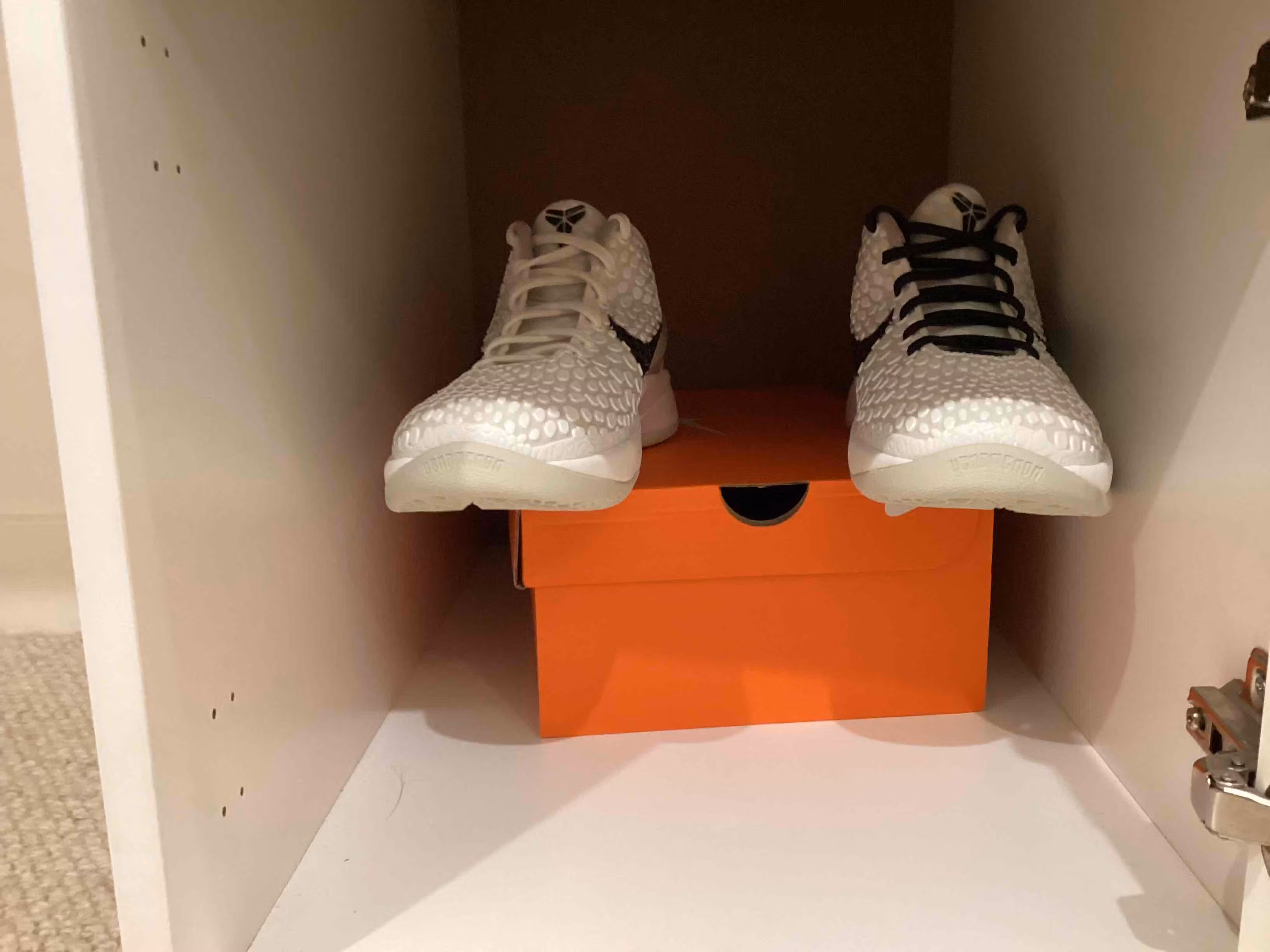 Nike Kobe 6 Protro 'Reverse Grinch' FV4921-600 Nike Kobe 6 Protro 'Reverse Grinch' FV4921-600